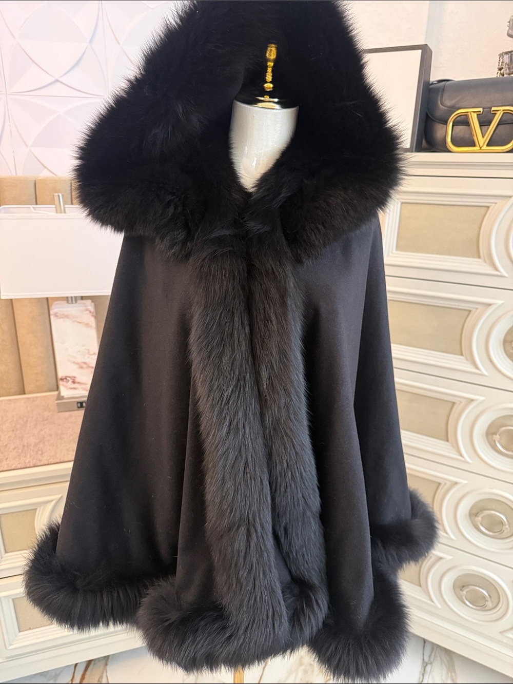SAGA  CASHMERE AND FOX FUR CAPE removable hood